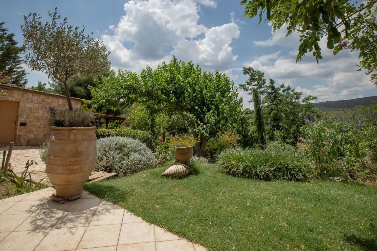 הוילה Family Getaway In Marathon By Ghh מראה חיצוני תמונה