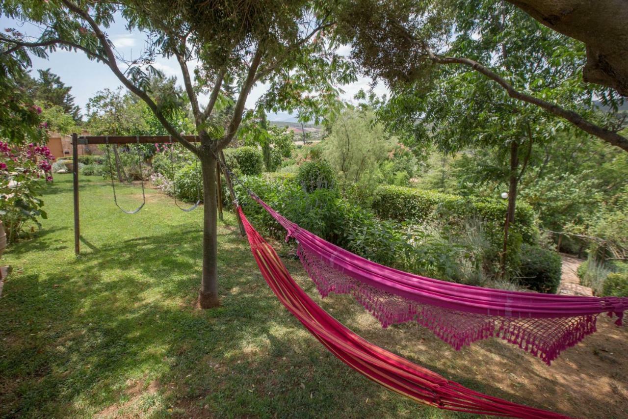 הוילה Family Getaway In Marathon By Ghh מראה חיצוני תמונה