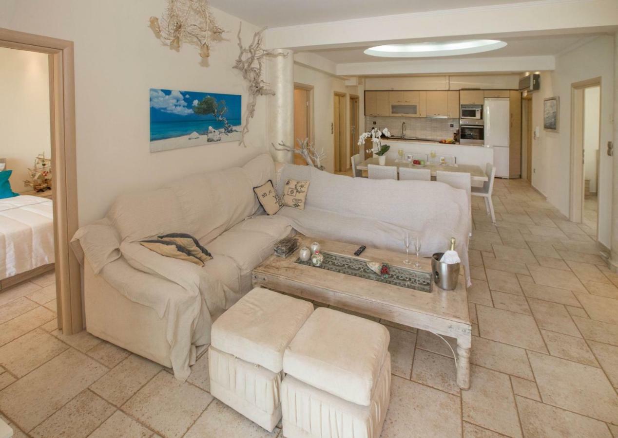 הוילה Family Getaway In Marathon By Ghh מראה חיצוני תמונה