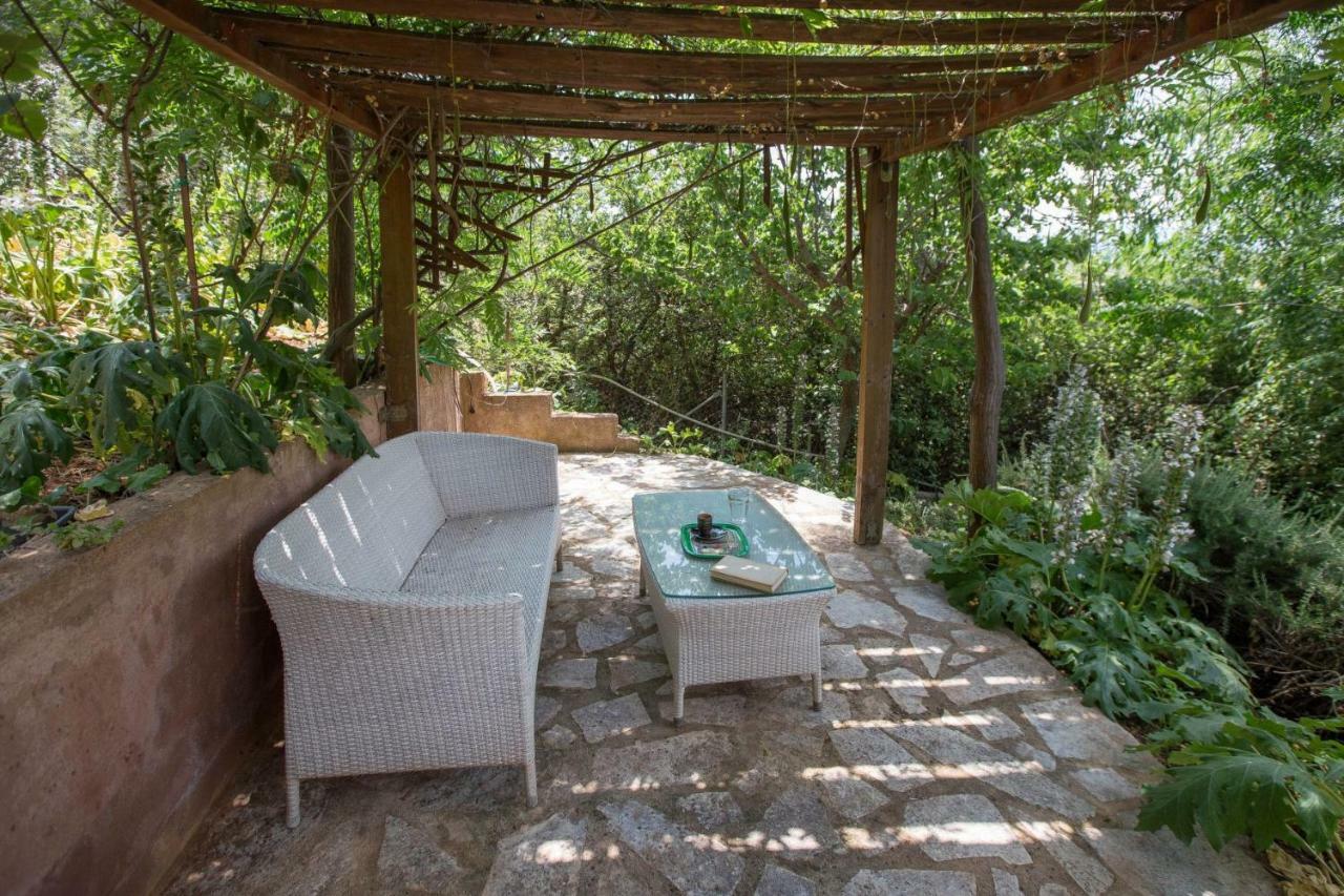 הוילה Family Getaway In Marathon By Ghh מראה חיצוני תמונה